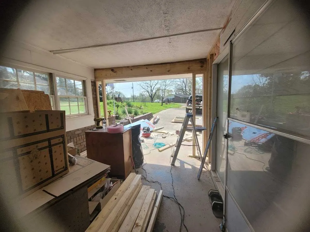 Air movers and dehumidifier for Water Mitigation Services in Wood Dale